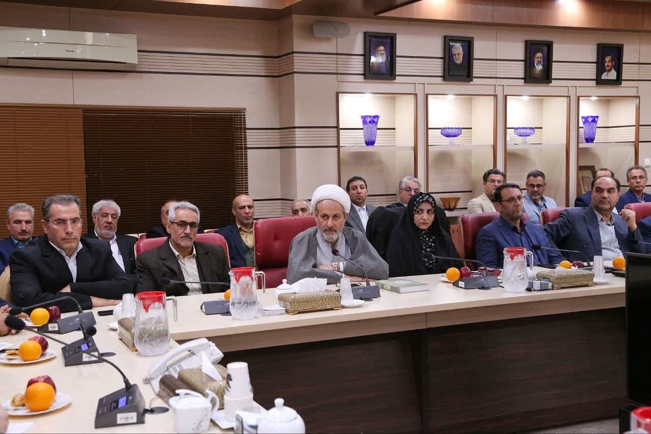 به گفتمان دکتر پزشکیان پایبند هستم 