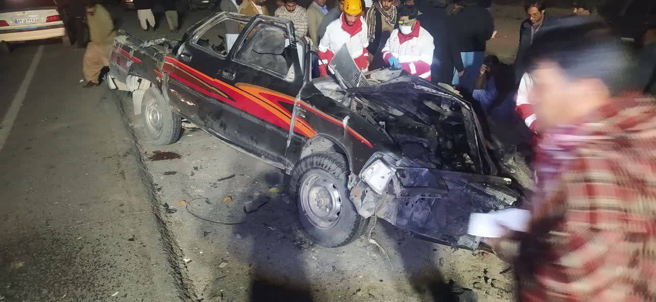 تصادف مرگبار اتوبوس با وانت تویوتا در جاده خاش