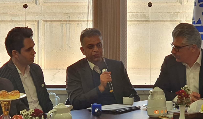 نوذری: میز شوینده ها و کارگروه های تخصصی صنعتی را در قزوین فعال می کنیم