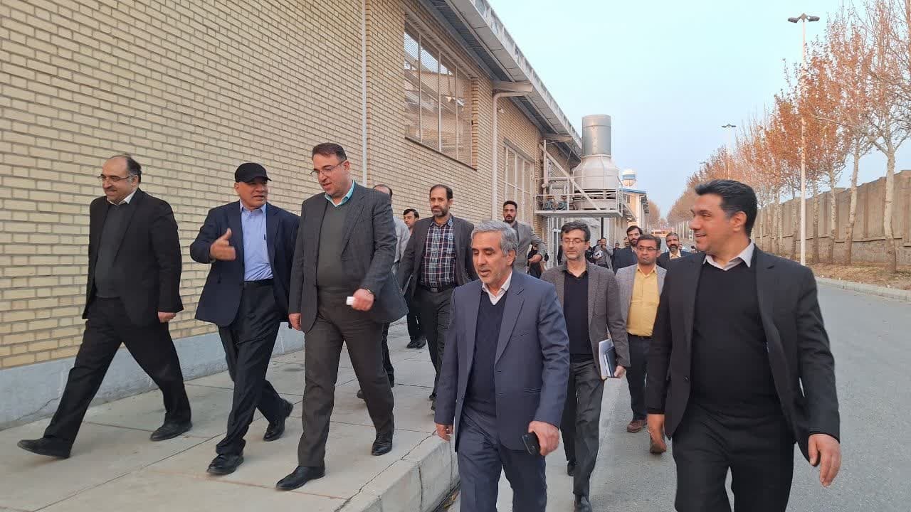 رفع موانع تولید با مشارکت مردم و دستگاهها در اولویت وزارت صمت است