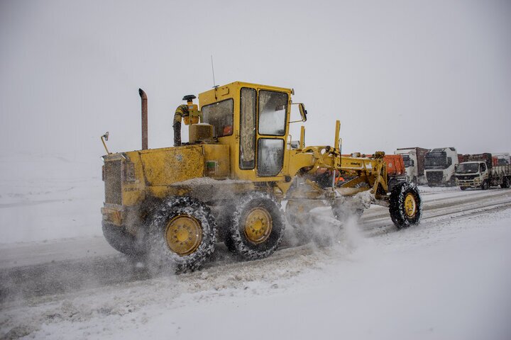 شهروندان در زمستان پس از کسب اطلاع از وضعیت جاده ها سفر کنند