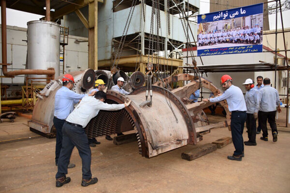 بازسازی اساسی ژنراتور واحد شماره دو بخاری نیروگاه شهید رجایی انجام شد بازسازی اساسی ژنراتور واحد شماره دو بخاری نیروگاه شهید رجایی انجام شد