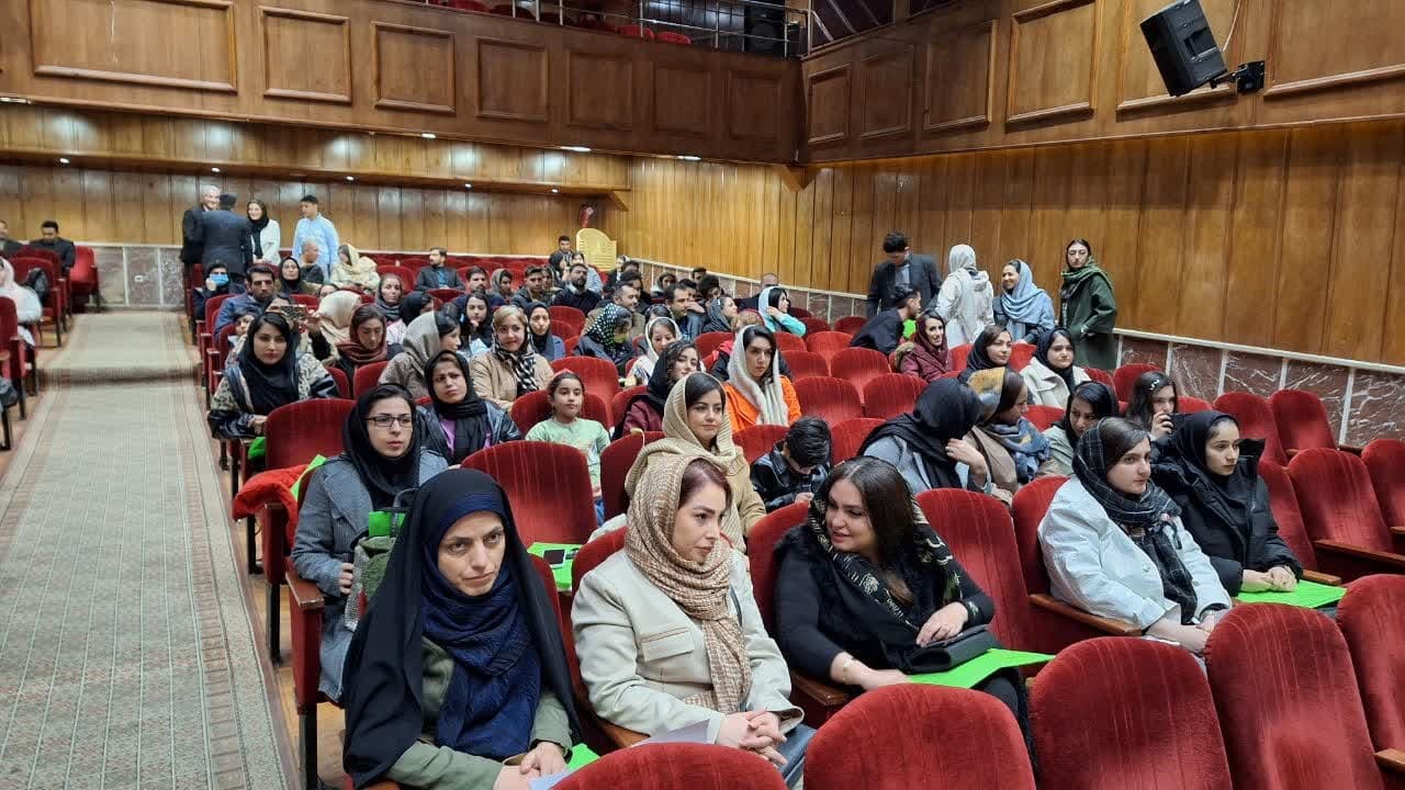 فعالان اقتصادی با پرداخت بموقع مالیات در عمران استان نقش آفرین بوده اند فعالان اقتصادی با پرداخت بموقع مالیات در عمران استان نقش آفرین بوده اند