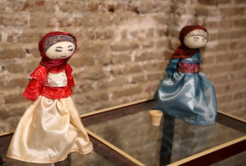 کارگاه تولید عروسک عشایر در استان قزوین راه اندازی میشود کارگاه تولید عروسک عشایر در استان قزوین راه اندازی میشود