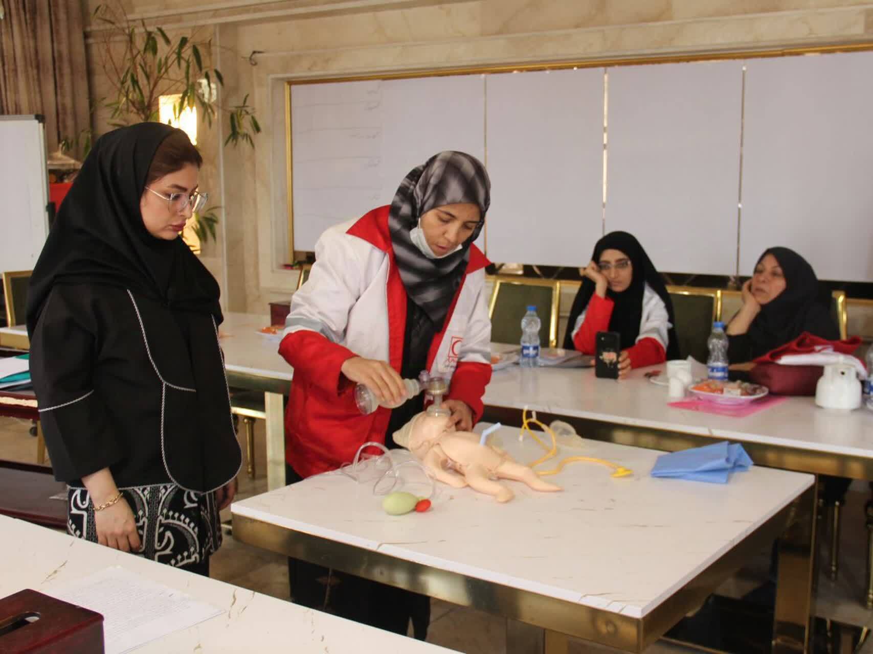 برگزاری دوره آموزشی بهداشت باروری در قزوین