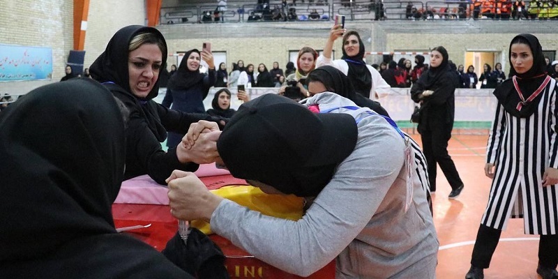 صف آرایی فوتسالیست‌های کراپ مقابل نماینده کرمان