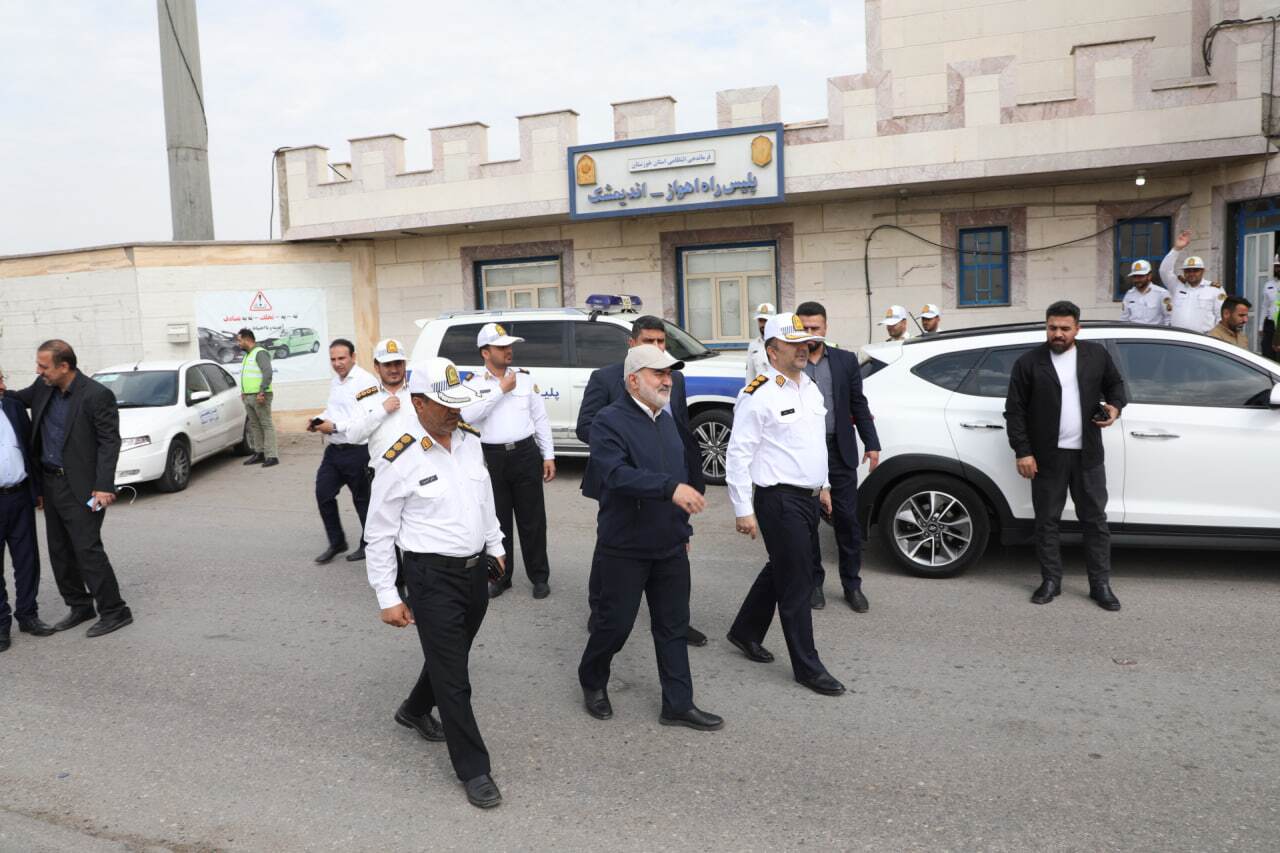استاندار خوزستان از پلیس راه و فرودگاه اهواز بازدید به عمل آورد