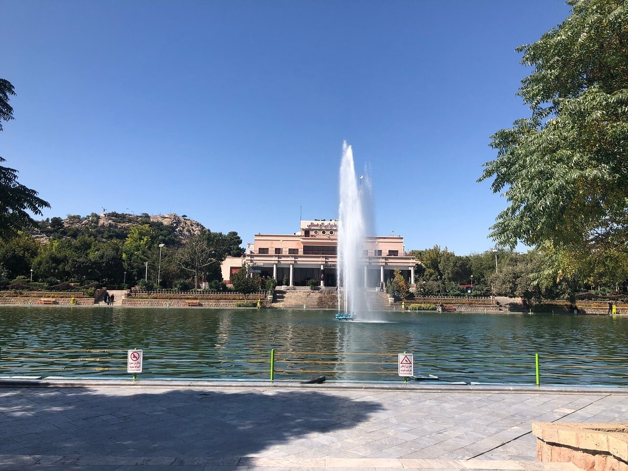 معرفی تفریحات هیجان‌انگیز مشهد برای کودکان و بزرگسالان