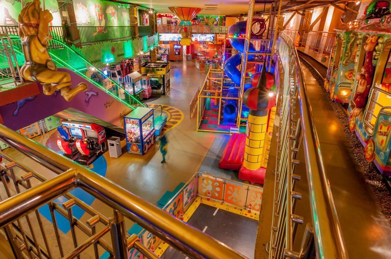 معرفی تفریحات هیجان‌انگیز مشهد برای کودکان و بزرگسالان