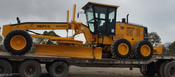 یک دستگاه گریدر به ناوگان ماشین آلات شهرداری محمدیه اضافه شد