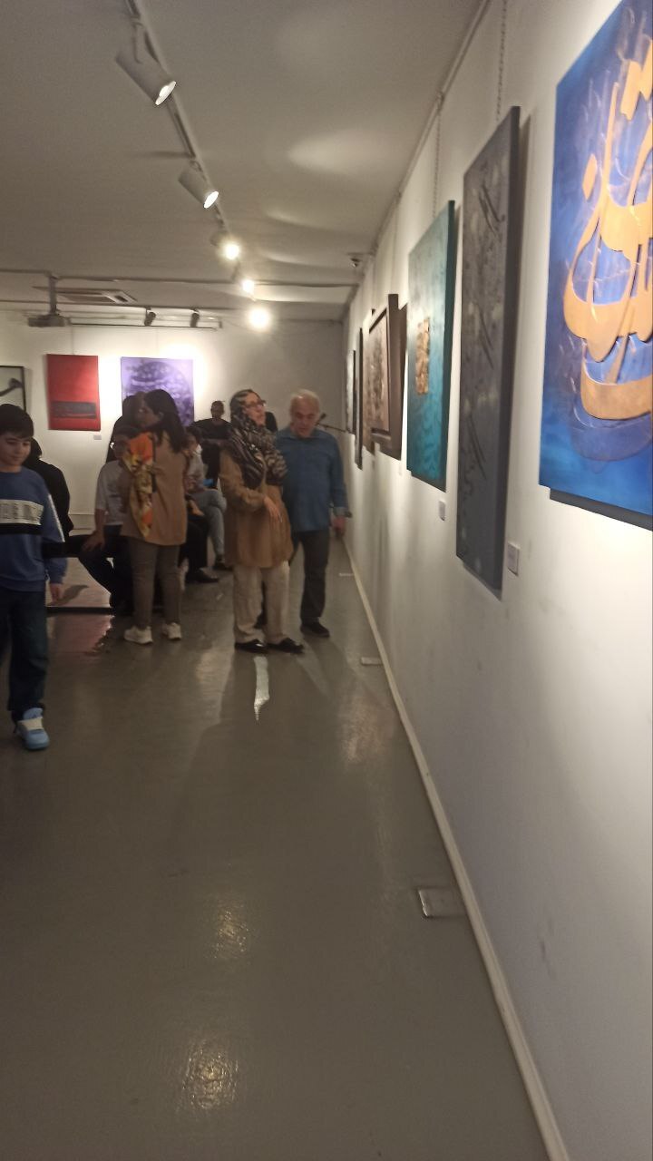 افتتاح دومین نمایشگاه نقاشیخط بانوی هنرمند ایرانی افتتاح دومین نمایشگاه نقاشیخط بانوی هنرمند ایرانی