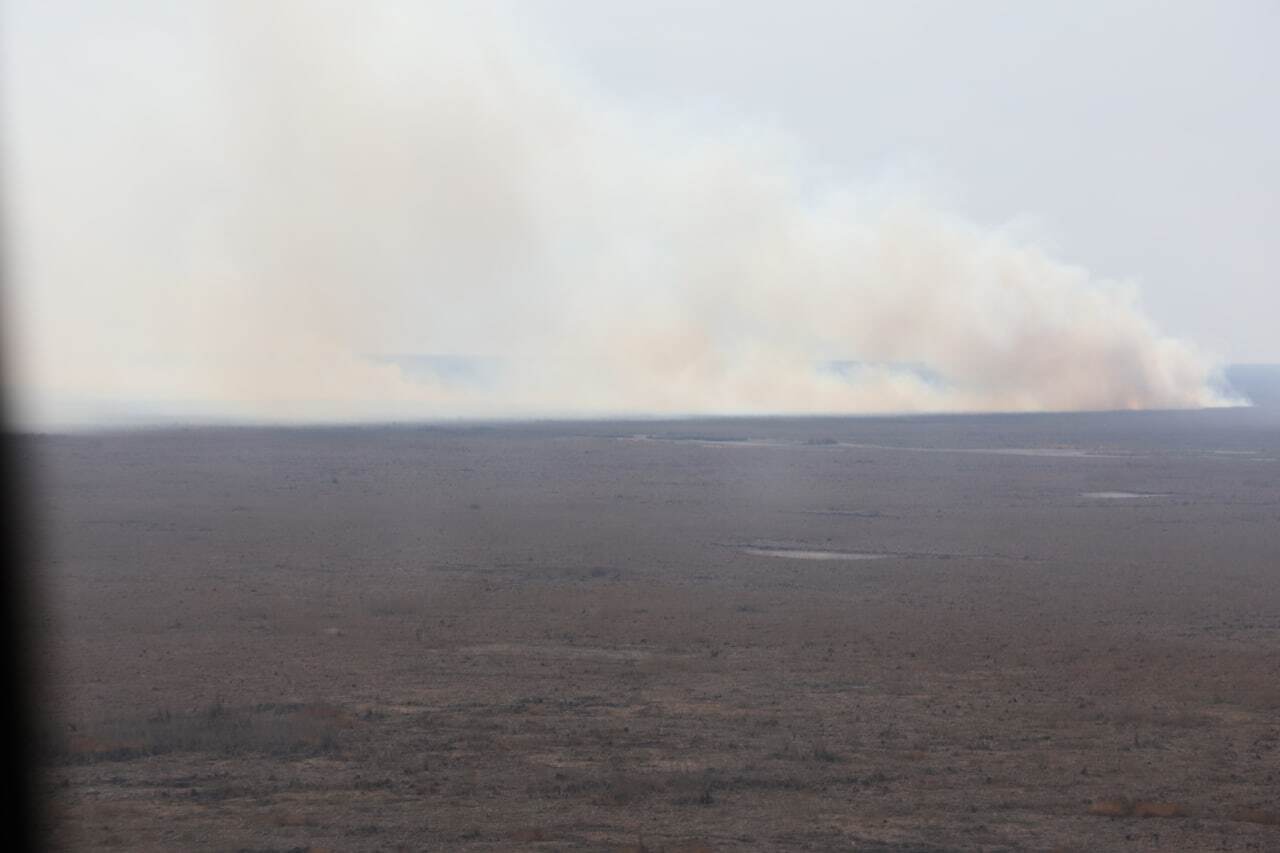  بازدید میدانی استاندار خوزستان از منطقه مرزی دچار حریق هورالعظیم