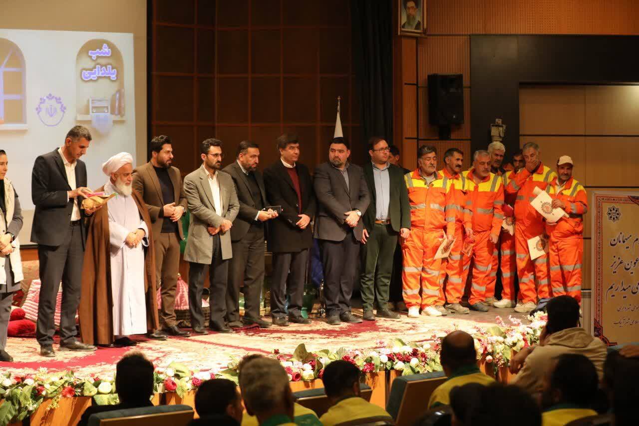 پاکبانان و سبزبانان شهرداری آبیک تجلیل شدند