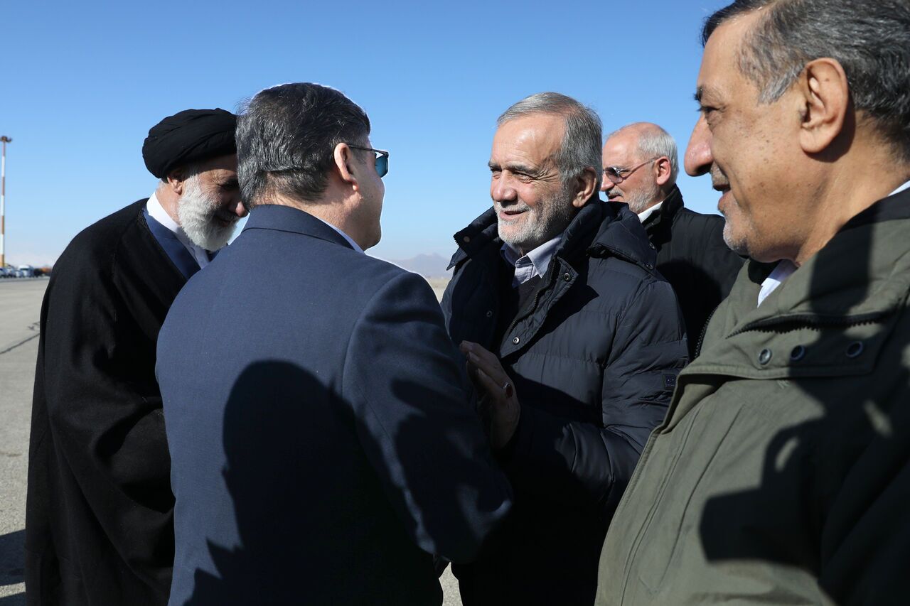 رئیس‌جمهور وارد شهرکرد شد