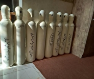 خیرین فراهان ۱۱ دستگاه کپسول اکسیژن به اورژانس ۱۱۵ اهدا کردند