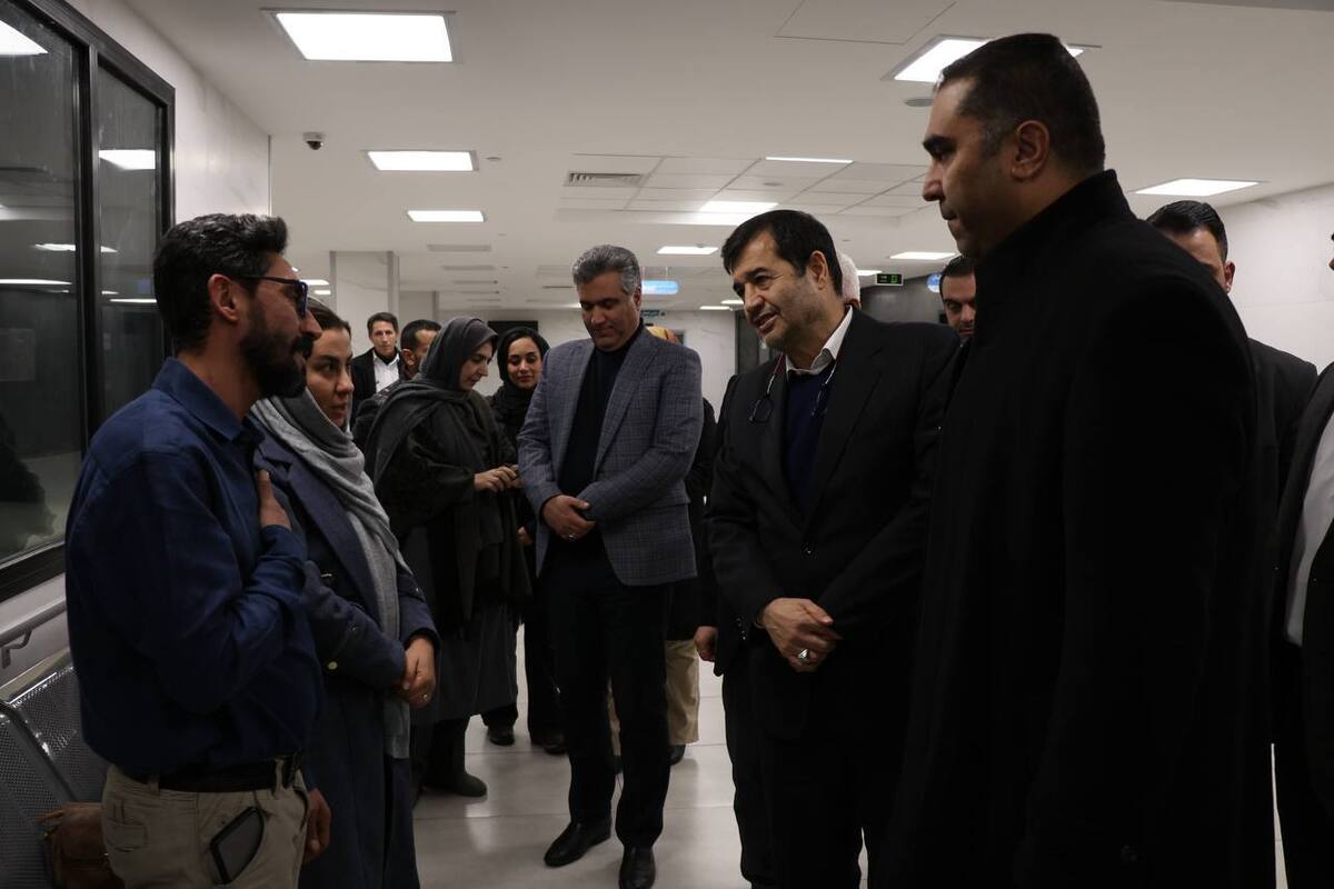 عیادت دوباره وزیر ورزش از دختر موتورسوار سانحه‌دیده