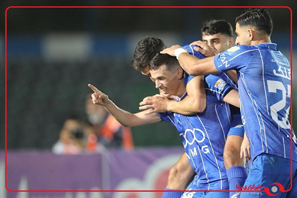 گل اول استقلال به سپاهان توسط یاسر آسانی از روی نقطه پنالتی