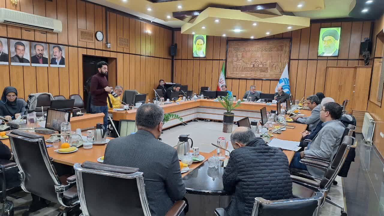 اعضای شورای شهر قروین با اختصاص ۱۰۶ میلیارد تومان برای ساماندهی پسماند رای مثبت دادند 