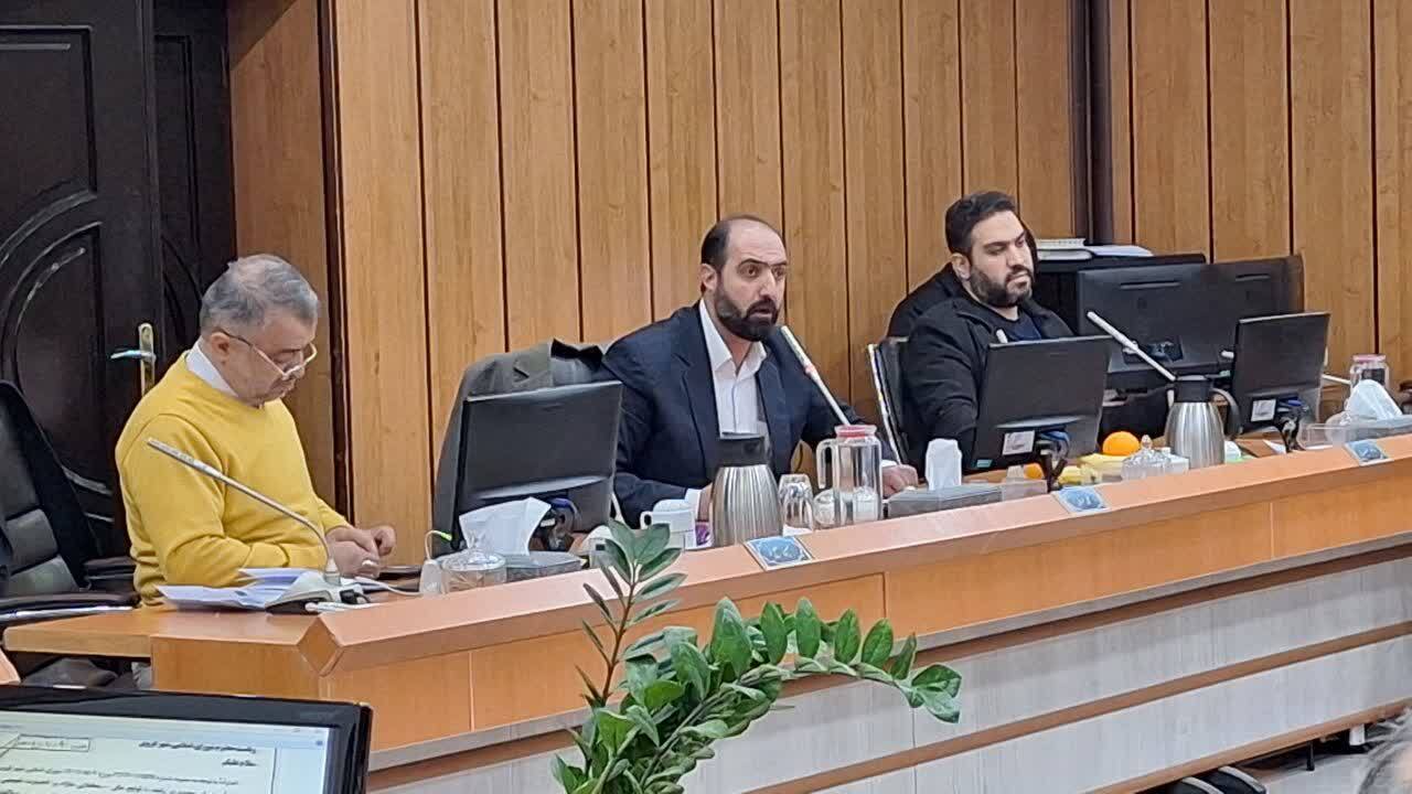 اعضای شورای شهر قروین با اختصاص ۱۰۶ میلیارد تومان برای ساماندهی پسماند رای مثبت دادند 