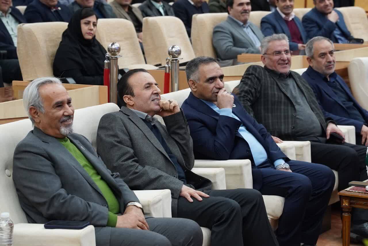 مراسم گرامیداشت ولادت حضرت امیرالمؤمنین(ع) در استانداری برگزار شد مراسم گرامیداشت ولادت حضرت امیرالمؤمنین(ع) در استانداری برگزار شد