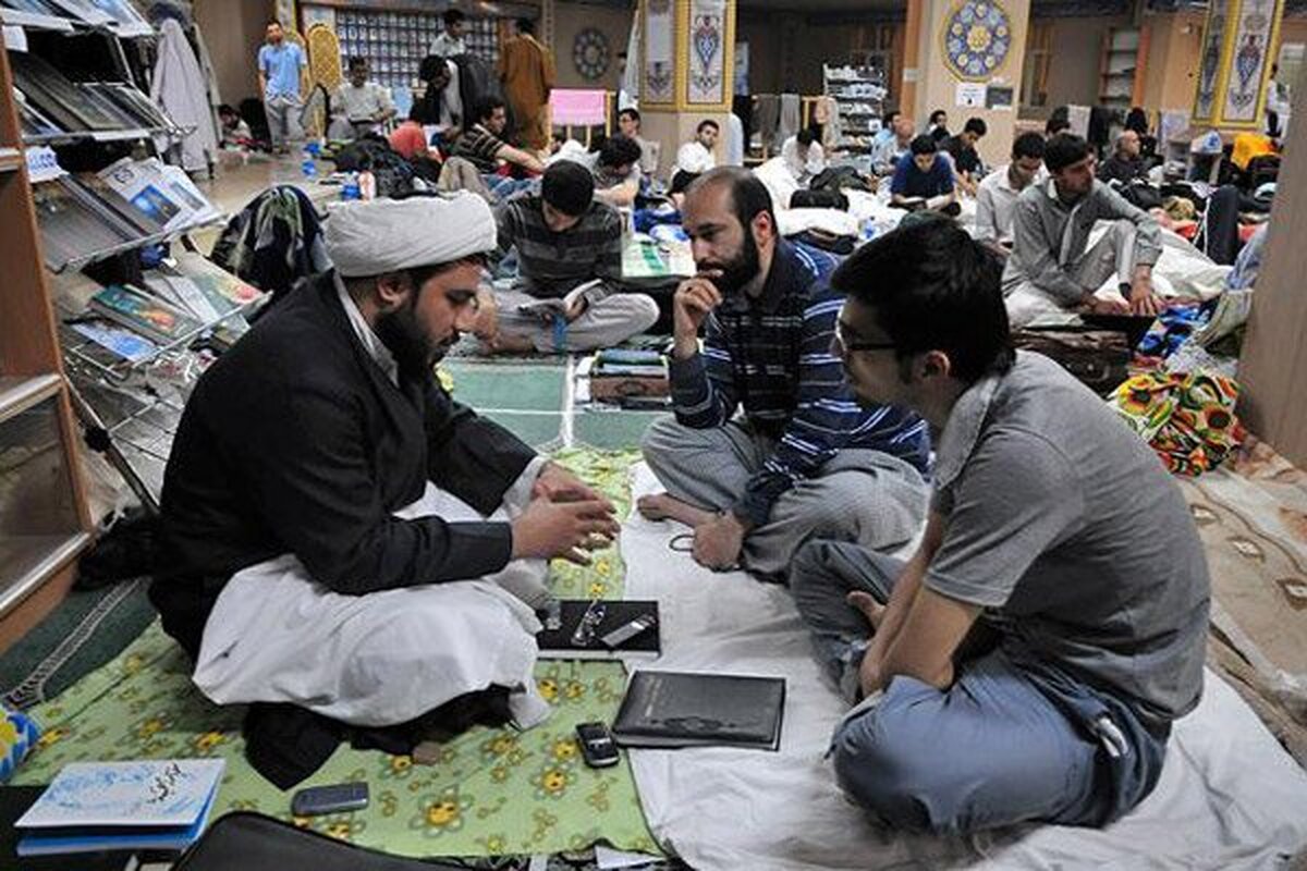 ۱۸ هزار نفر در پناه ۱۲۰ مسجد استان قزوین در مراسم معنوی اعتکاف حضور دارند