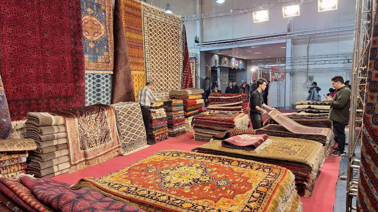 نوزدهمین نمایشگاه تخصصی فرش دستباف در قزوین گشایش یافت