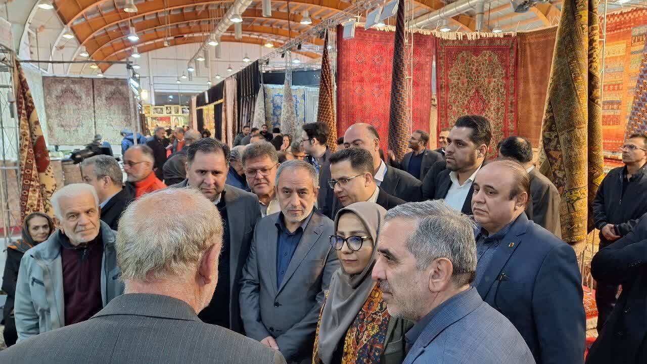 صادرات.۳۰۰ میلیون دلاری فرش ایران می تواند چند برابر شود/ تدوین سند تحول فرش دستباف کشور صادرات.۳۰۰ میلیون دلاری فرش ایران می تواند چند برابر شود/ تدوین سند تحول فرش دستباف کشور