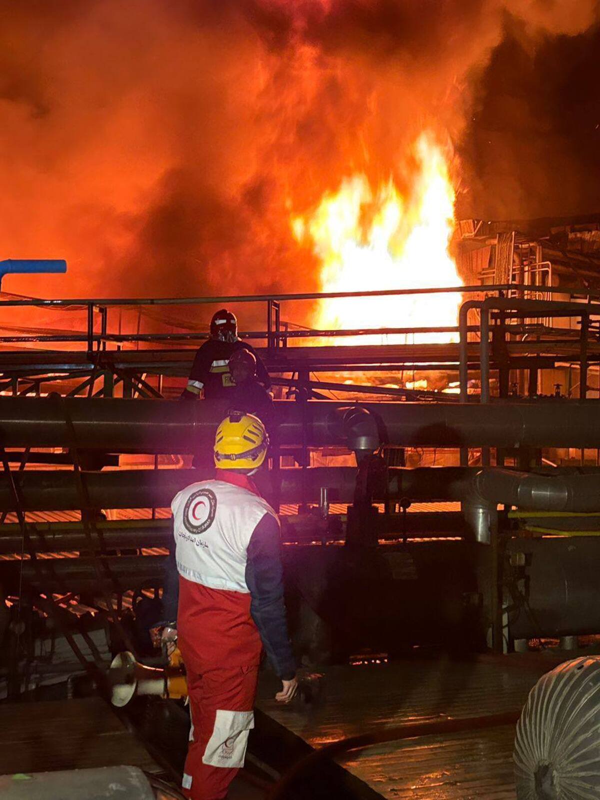 حریق کارخانه لبنیات آمل مهار شد