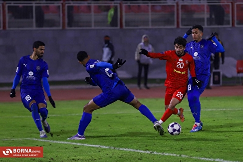 دیدار تیم‌های فوتبال تراکتور- الدحیل