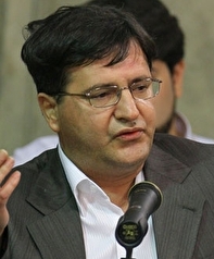 احمد عزیزی چهره ماندگار شعر انقلاب است