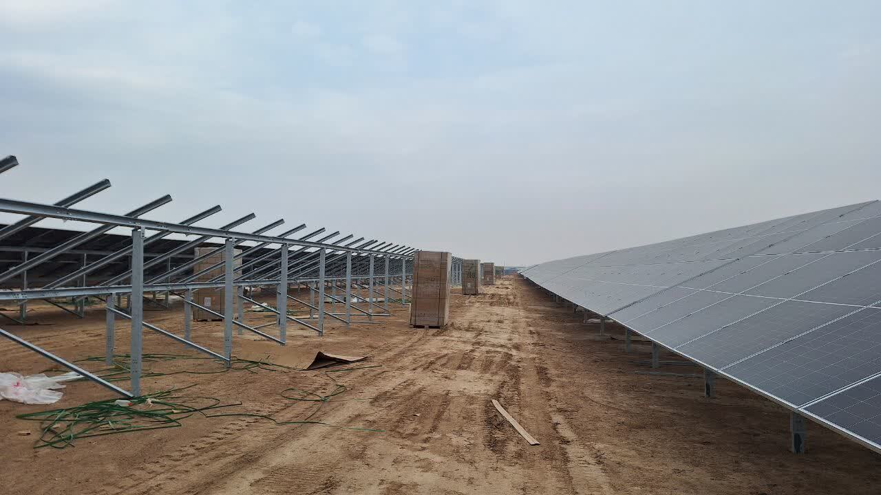 نوذری: توسعه انرژی خورشیدی راهکار اساسی تأمین برق صنایع قزوین است