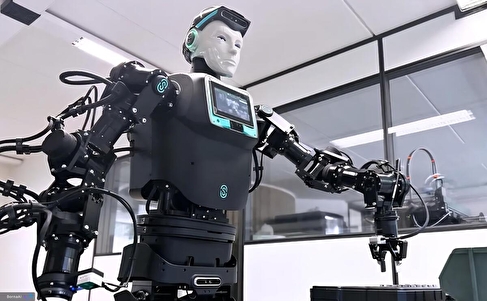 روبات انسان‌نما برای نخستین بار وارد کارخانه‌های نیمه‌هادی شد
