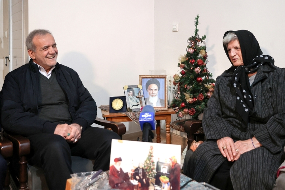 دیدار رئیس‌جمهور با خانواده شهید مسیحی