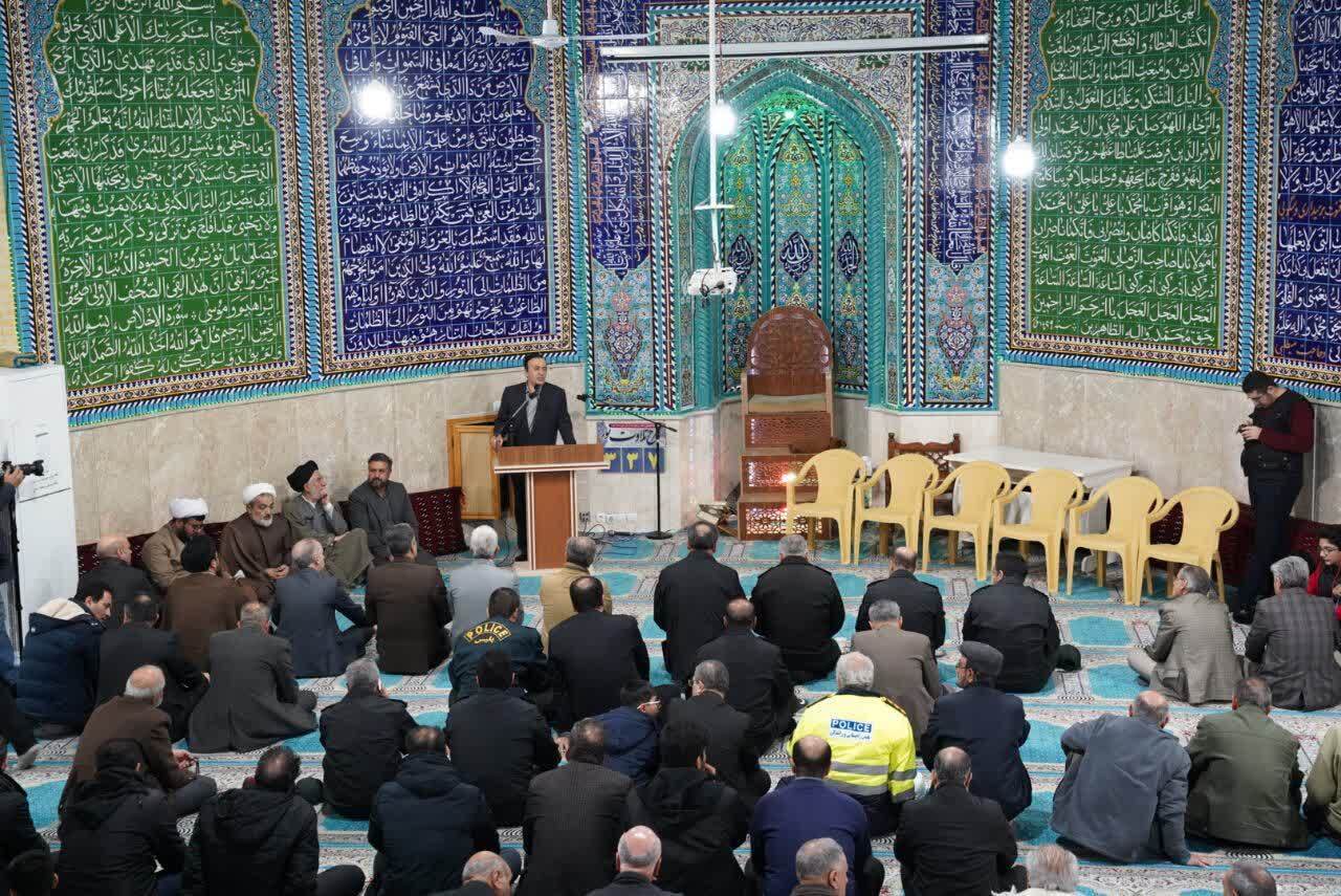 حضور استاندار قزوین در جمع نمازگزاران مسجد امیرالمومنین (ع) مالکانه شهرک مینودر قزوین