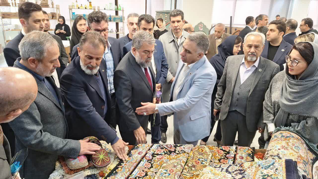 دفتر نمایندگی وزارت امور خارجه در قزوین؛ محور تسهیل دیپلماسی اقتصادی و خدمات کنسولی است دفتر نمایندگی وزارت امور خارجه در قزوین؛ محور تسهیل دیپلماسی اقتصادی و خدمات کنسولی است