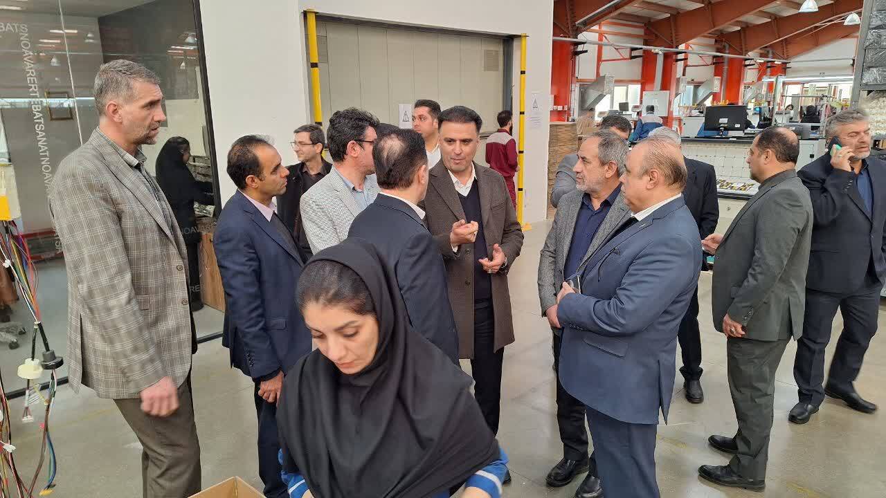 بازدید مدیرعامل صندوق ضمانت صادرات ایران از شرکت نوآور ارتباط صنعت 
