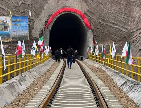 سنگ تمام دولت چهاردهم به پروژه ۲۰ ساله راه‌آهن اردبیل - میانه