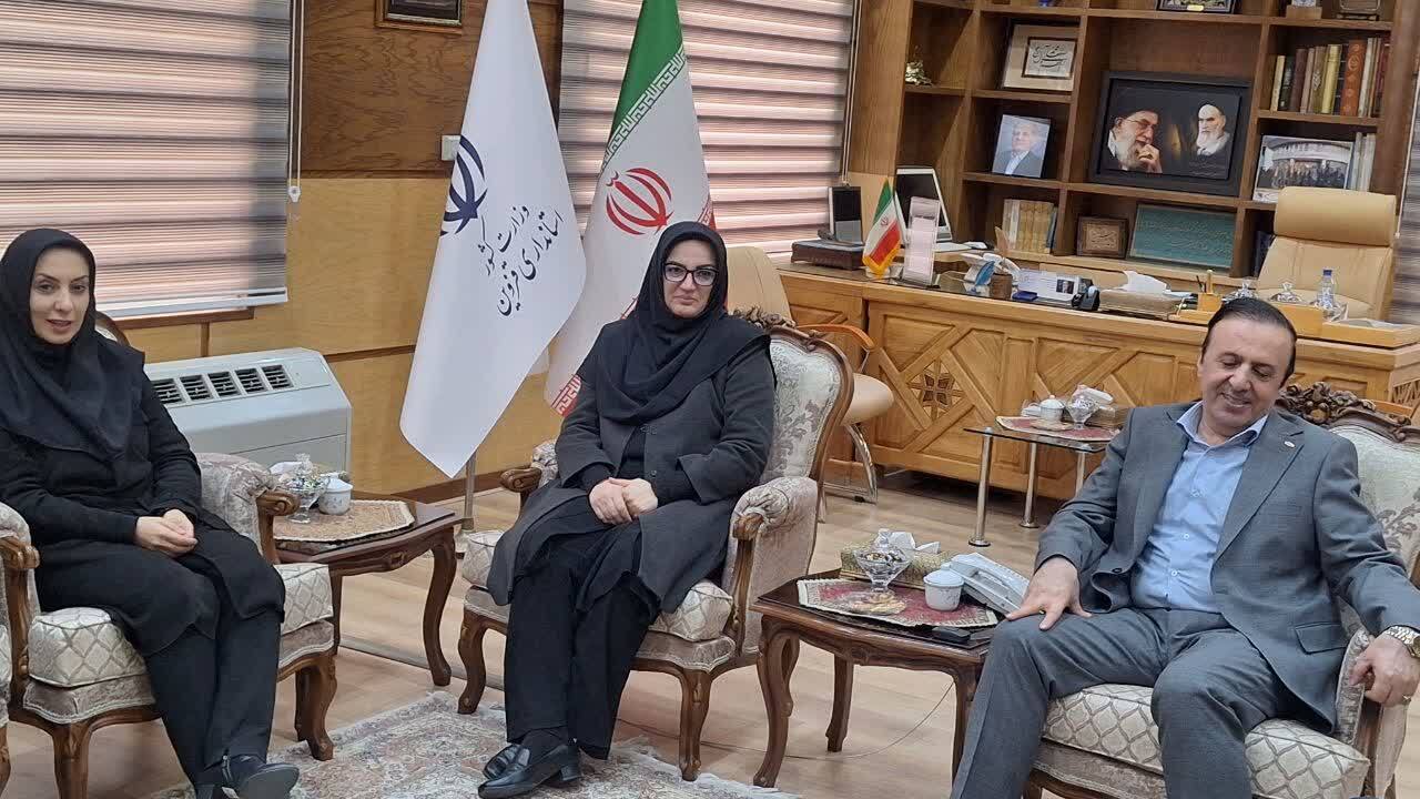 دیدار دبیرکل نهاد کتابخانه‌های عمومی کشور با استاندار قزوین