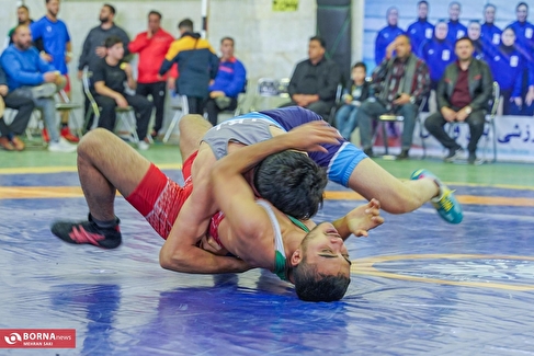 مسابقات کشتی آزاد جوانان قهرمانی استان مرکزی