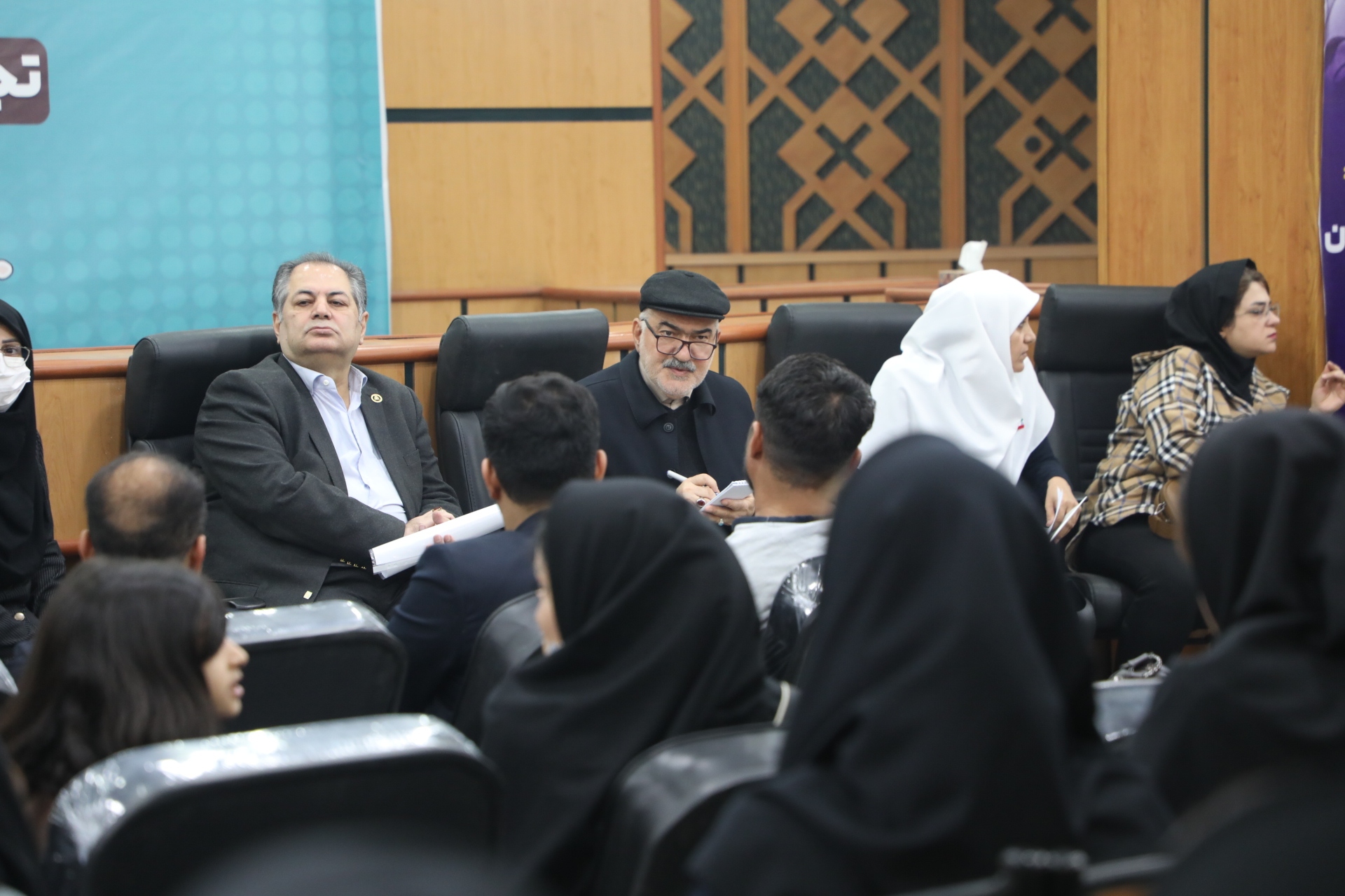 استاندار خوزستان: مطالبه های کادر بهداشت و درمان در سه سطح پیگیری میشود + عکس استاندار خوزستان: مطالبه های کادر بهداشت و درمان در سه سطح پیگیری میشود + عکس