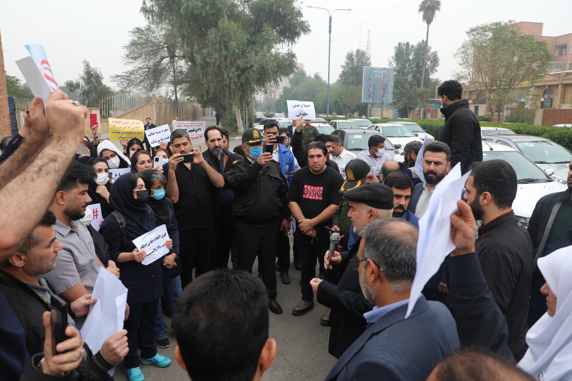 استاندار خوزستان: مطالبه های کادر بهداشت و درمان در سه سطح پیگیری میشود + عکس استاندار خوزستان: مطالبه های کادر بهداشت و درمان در سه سطح پیگیری میشود + عکس