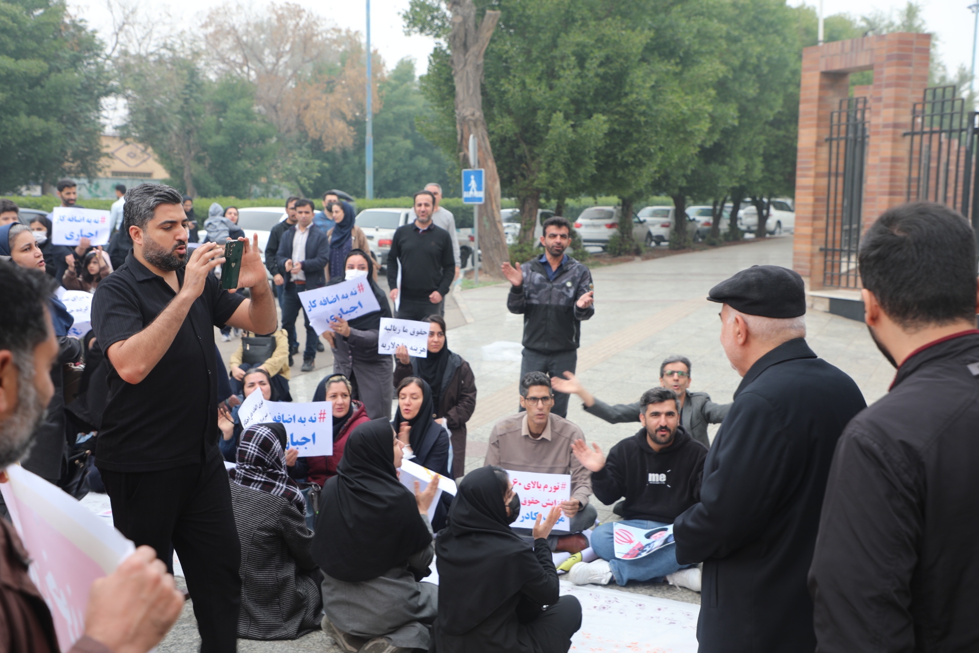 استاندار خوزستان: مطالبه های کادر بهداشت و درمان در سه سطح پیگیری میشود + عکس استاندار خوزستان: مطالبه های کادر بهداشت و درمان در سه سطح پیگیری میشود + عکس