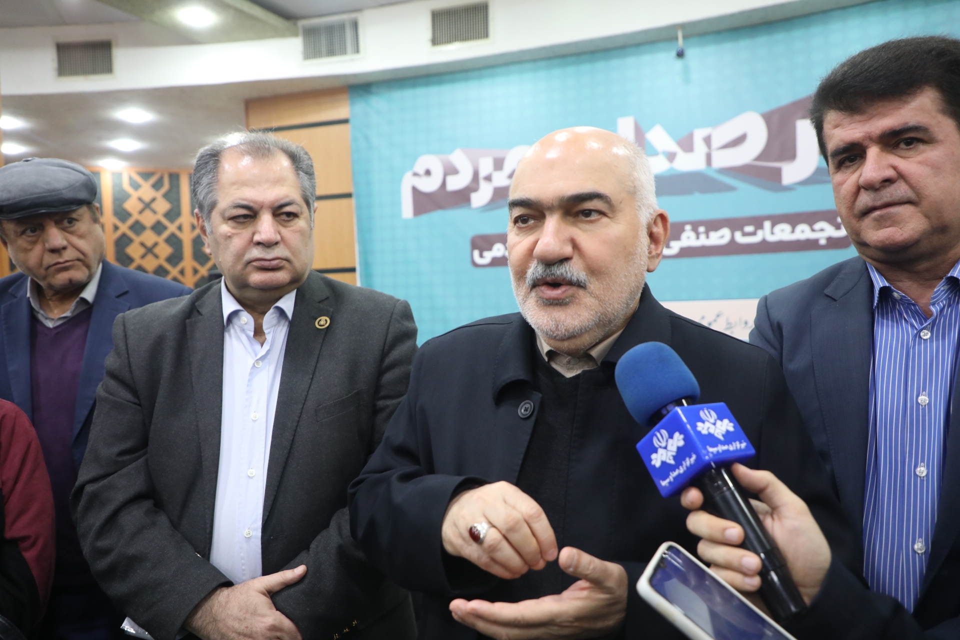 استاندار خوزستان: مطالبه های کادر بهداشت و درمان در سه سطح پیگیری میشود + عکس استاندار خوزستان: مطالبه های کادر بهداشت و درمان در سه سطح پیگیری میشود + عکس