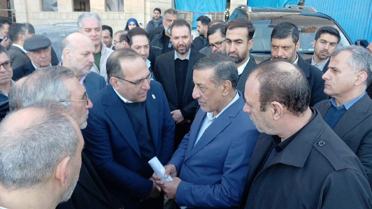 بازدید معاون اجرایی رئیس جمهور از بیمارستان سوختگی «باب الحوائج» در غرب تهران