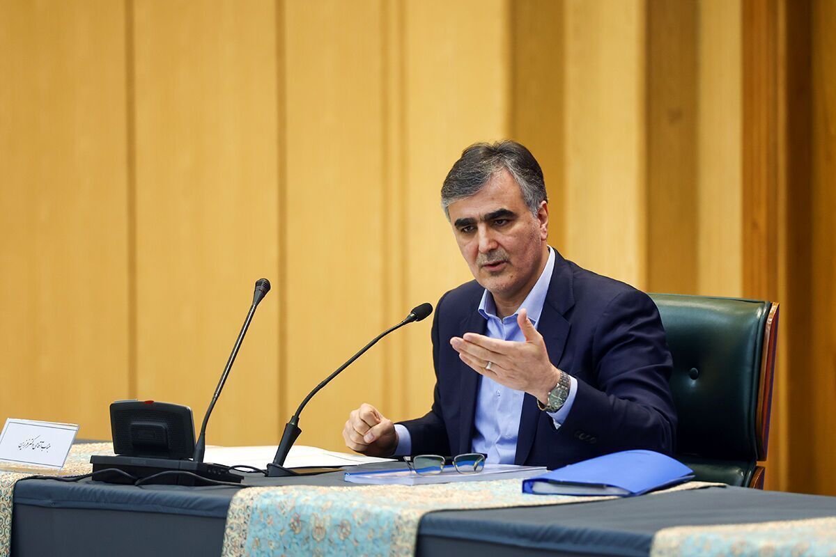 تکذیب ابقاء رئیس‌کل بانک مرکزی توسط مصوبه سران قوا