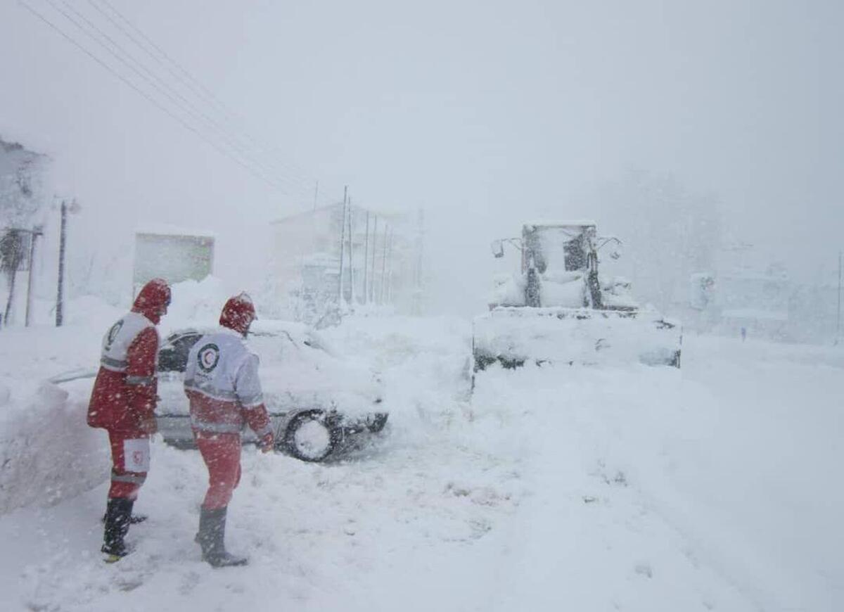 امداد رسانی ۸۴۰۰ نفر در ۲۲ استان/ ۴ فوتی و ۹ مفقودی در برف و سیلاب دو روز گذشته