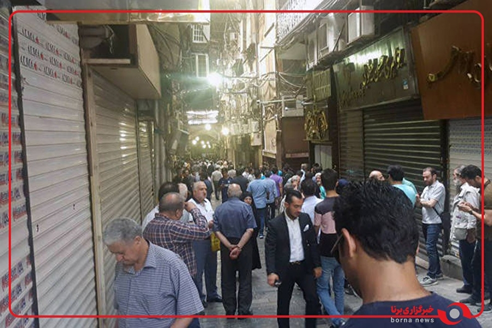 تجمع برخی کسبه بازار تهران در واکنش به نوسانات ارز