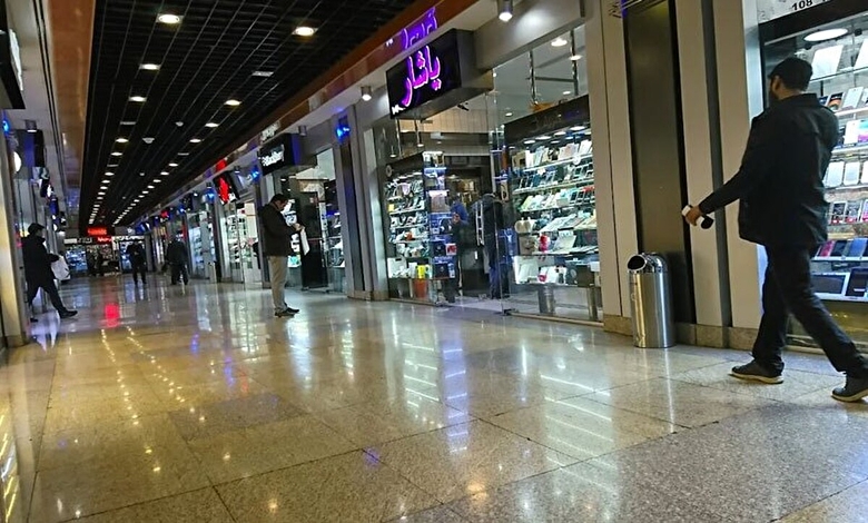 آرامش نسبی بازار پس از کاهش قیمت دلار و سکه/تردد مشتریان در خیابان جمهوری به سطح معمول بازگشت