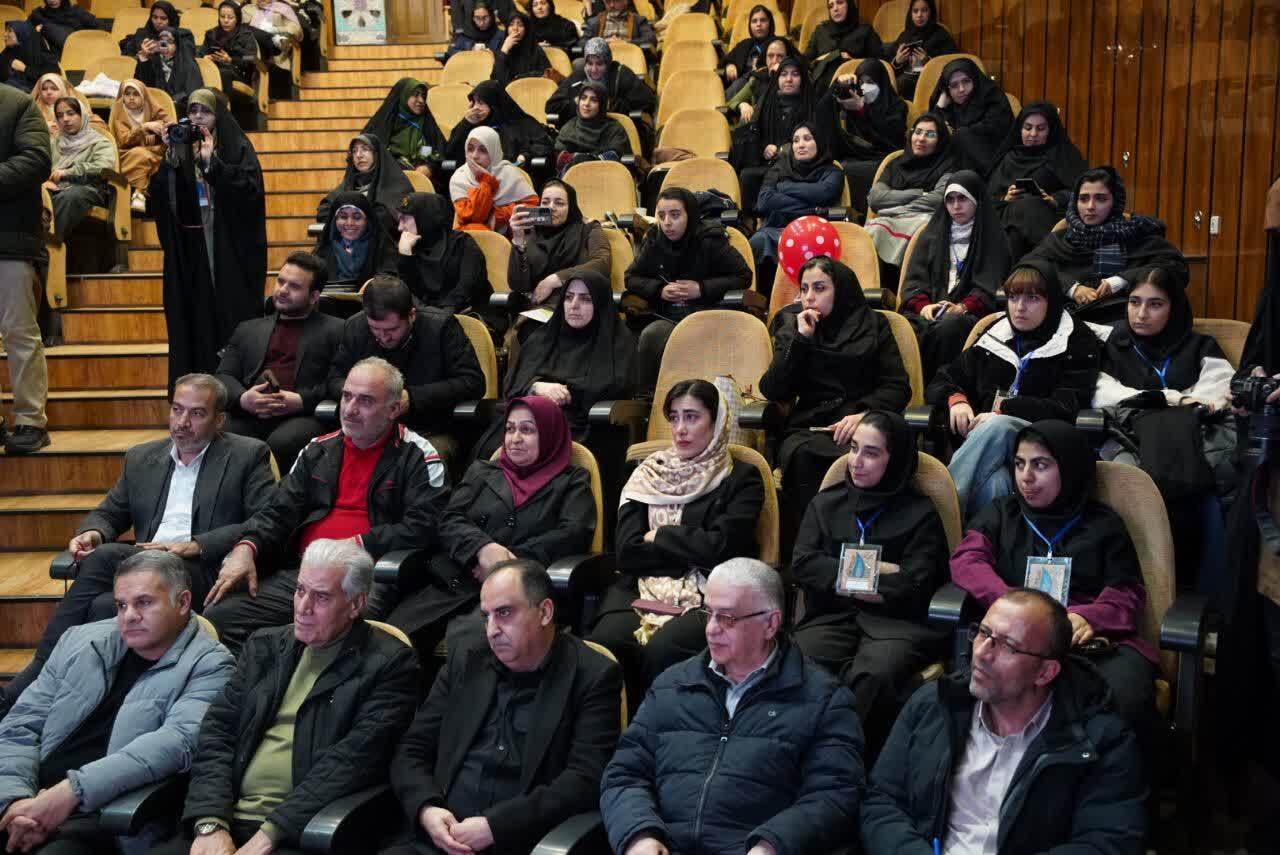 پیشرفت و پایداری جامعه بدون نقش‌آفرینی مؤثر زنان ممکن نیست