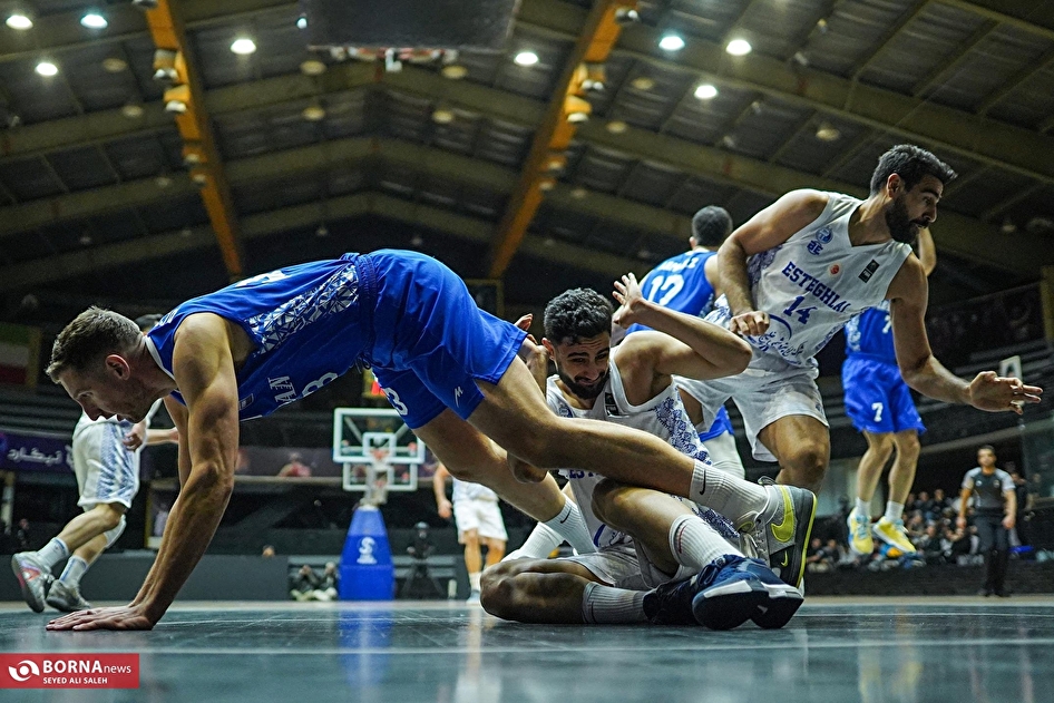 دیدار تیم‌های بسکتبال استقلال - پالایش نفت